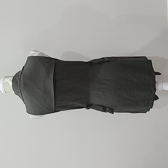 Suzy Shier Sleeveless Green Cardigan - Picture 9 of 9